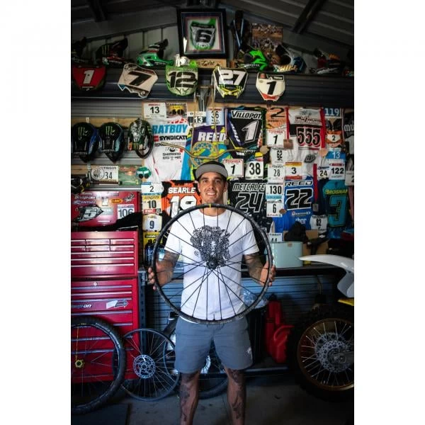 Paire De Roues MAVIC DEEMAX PRO SAM HILL 27,5'' Axe Av. 15x110 Mm - Ar. 12x148 Mm Boost 18 Paire De Roues MAVIC DEEMAX PRO SAM HILL 27,5'' Axe Av. 15x110 Mm - Ar. 12x148 Mm Boost – Image 18