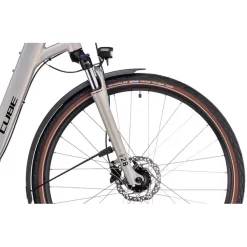 Vélo De Randonnée CUBE TOURING PRO WAVE Argent 2023 -Vélos Et Accessoires Cube Touring Pro Easy Entry silber schwarz5B600x6005D 8